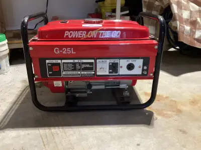 Honda Engine Gas Generator for Sale. Only used for 1 week. G25L- max output 2.8kw Price-$500 Pipe Th...