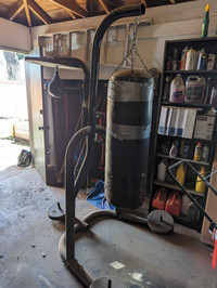 Punching bag/stand 