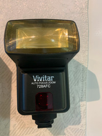 Vivitar 728AF AutoFocus Zoom Electronic Flash