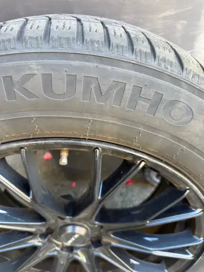 Great tires off a Volvo XC60. Winter tires and RTX rims stored in garage. 235/60 R18. Kumho brand. T...