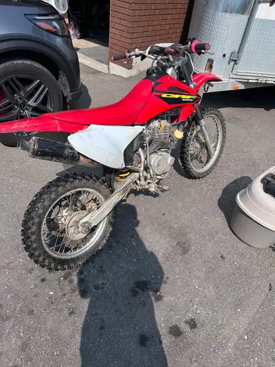 great bike just did an oil change and it runs good. just has a small tick from the top end that i ca...