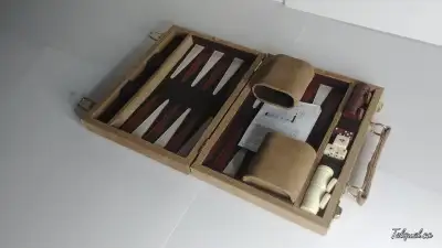Petite Mallette Vintage de Jacquet/Backgammon en Corde du Roi Beige et Brun – Grandeur: 9" x 6.75" x...