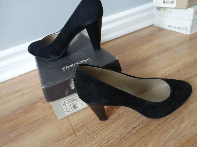 GEOX Respira  black Suede shoes .3inch heel',good condition in Women's - Shoes in City of Toronto - Image 3