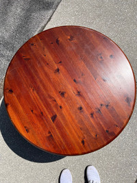 Round coffee table 