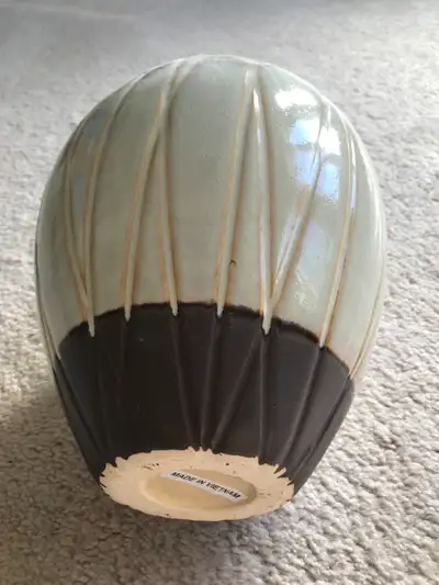 Flower vase, View more