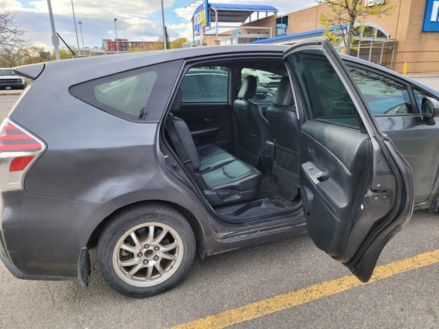 Toyota Prius V 2016 for sale — photo 4