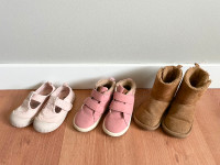 Girls size 7 shoes set
