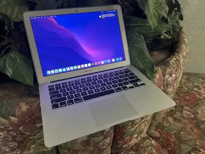  MacBook Air 2017 (256GB SSD) 13” i5 8GB Ram + Charger Inclu, View more