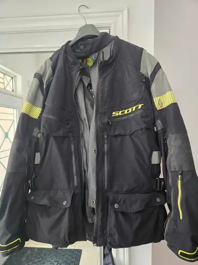 Selling together matching Scott ADV/touring jacket and pants. They come with elbow and knee pads and...