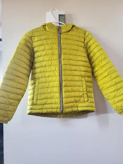 Spring jacket 10 -12 ans, View more
