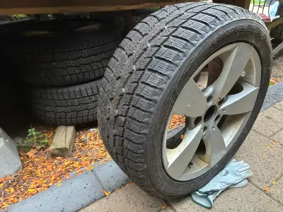 4 Pneus Toyo Observe Hiver Taille 225/50 R17. (GSI-6 hp) 1 hiver d’usure Non Négociable