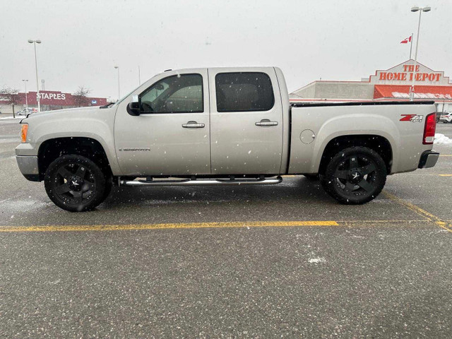 FOR SALE 2008 GMC SIERRA 1500 SLT CREW CAB 4WD in Cars & Trucks in City of Toronto - Image 2