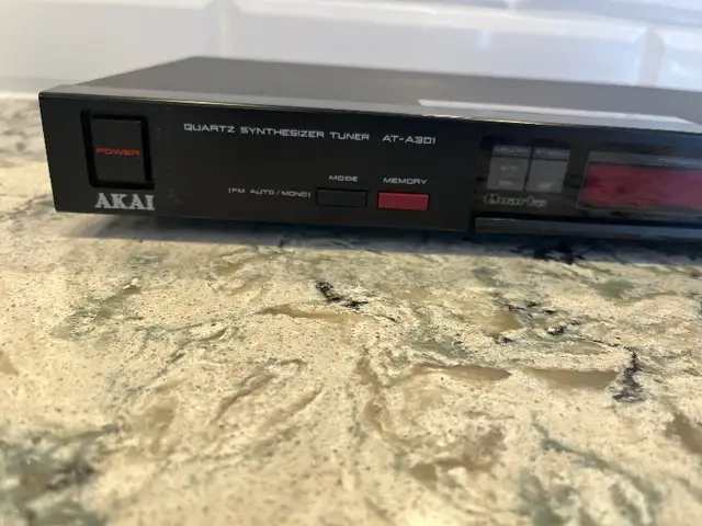 Akai tuner AT-A301 tuner in Stereo Systems & Home Theatre in Gatineau - Image 5