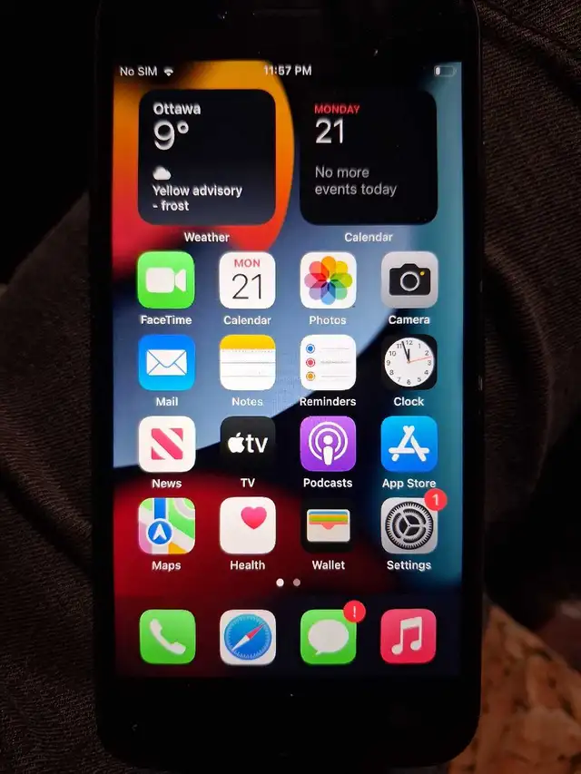 Apple iPhone 7572420819329361921