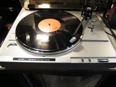 Vintage Baycrest Plus 2300 Belt Drive Turntable SERVICED!, View more