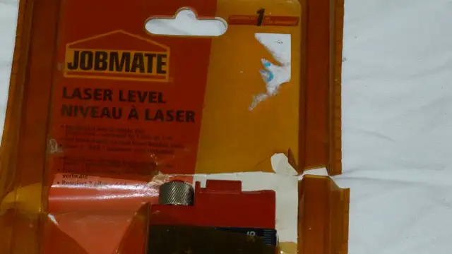 14" level with laser Jobmate in Hand Tools in London - Image 4