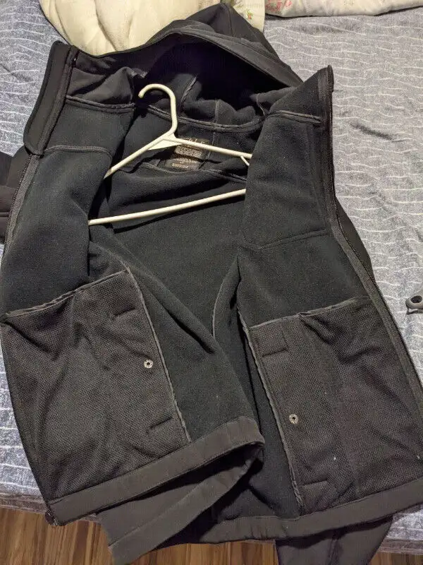 Far West Men's Softshell Jacket - Small in Men's in Edmonton - Image 4