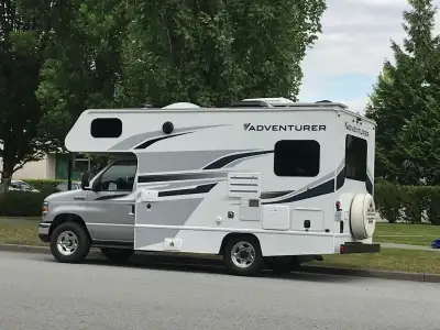 Ford E350 chassis, V-10, 90,895 km Fully equipped, seats 6 & sleeps 5. Just stock the pantry & fridg...