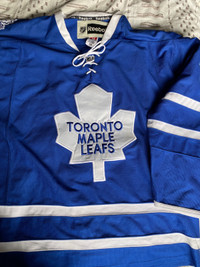 Toronto maple leafs jersey- knockoff