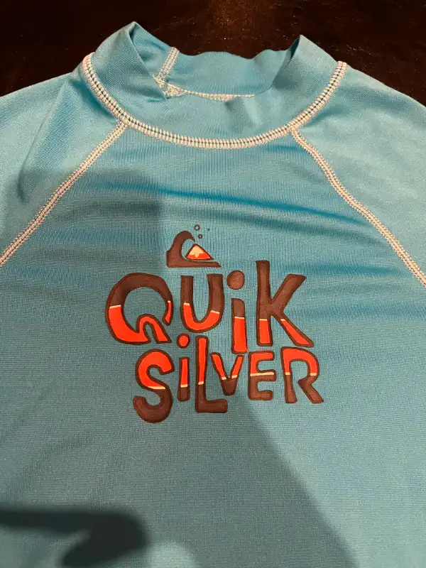 Boys QUICK SILVER Rash guard swim top - 562863262638723122
