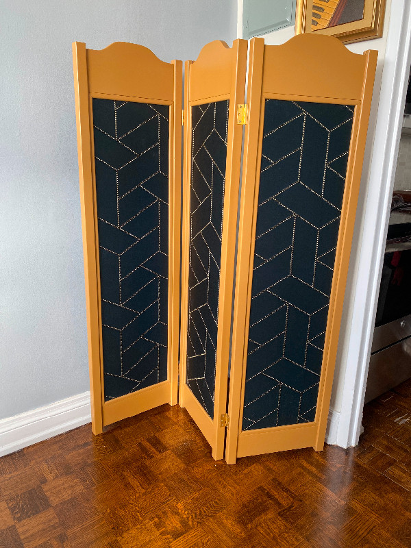 Modern Italian Screen/Room Divider in Other in City of Toronto
