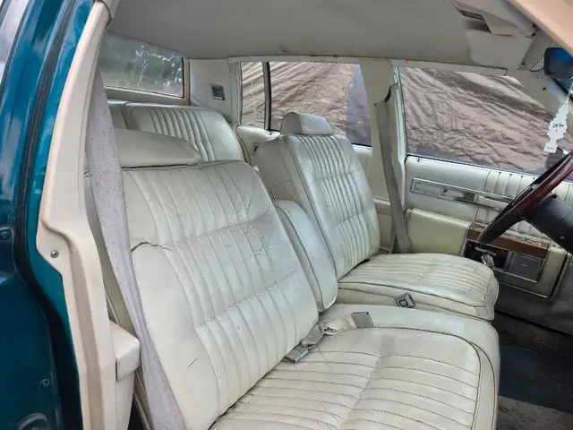 1984 Cadillac Fleetwood *Low KM* in Classic Cars in Kelowna - Image 9