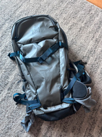 Burton Snowboards AK Pack (20 L)