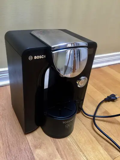 Bosch Coffee Maker/Cafetière Tassimo+Support de Café/Latte, View more
