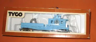 HO Model Railroad Items 110V Electric - Older Models - All as seen. ` Shown: HO Scale by Tyco - Sear...