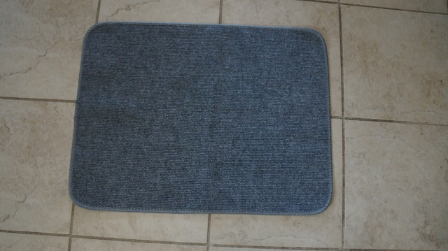 INDOOR MAT in Kitchen & Dining Wares in Norfolk County - Image 2