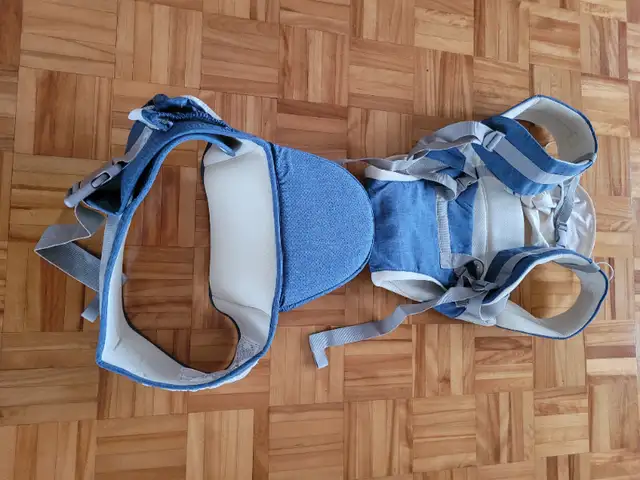 baby hip seat carrier (new) in Strollers, Carriers & Car Seats in Oakville / Halton Region - Image 3