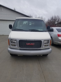 1999 GMC Savanna 2500 comes with Carpet cleaning Unit