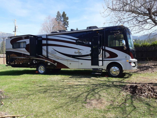 2011 Fleetwood Bounder 36R Class A in RVs & Motorhomes in Nelson