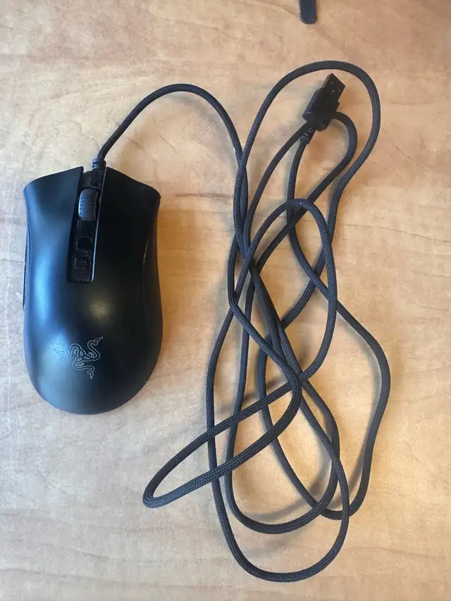 Souris Razer Deathadder V2 in Mice, Keyboards & Webcams in Saguenay - Image 3