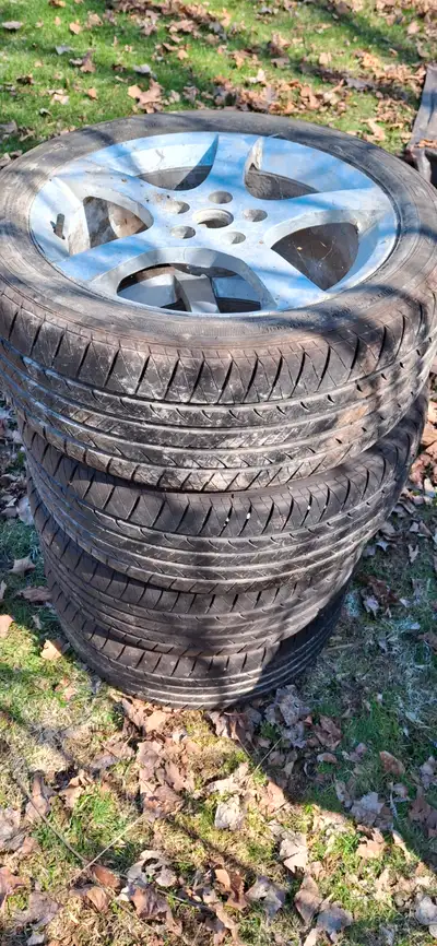225/50R17 All Season Tires Kelly Edge 1 Season USED PONTIAC Alloy Rims (2 Center Caps Missing) 5x110...