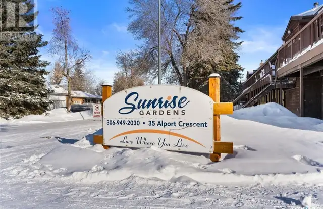 1 Bedroom 1 Bath Condo in Uplands