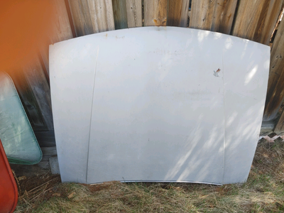 88 - 92 Pontiac Grand Prix front hood in great condition