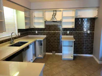 Experienced installer - kitchen doors/drawers remove/reinstall, View more