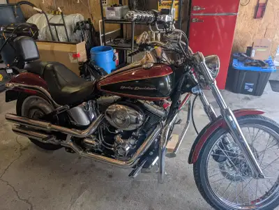 This is a factory custom cruiser which benefitted from several upgrades in it's final year of produc...