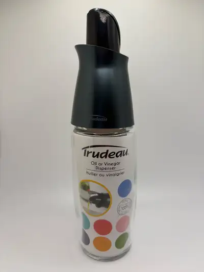 Trudeau 10-Ounce Oil Bottle (Clear), View more