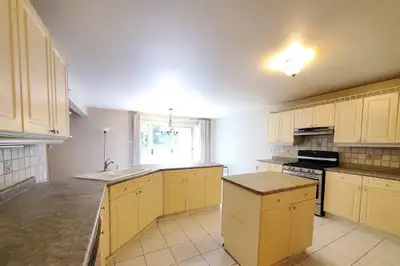 A clean, spacious private room is available for rent in a quiet and well-maintained home. Ideal for...