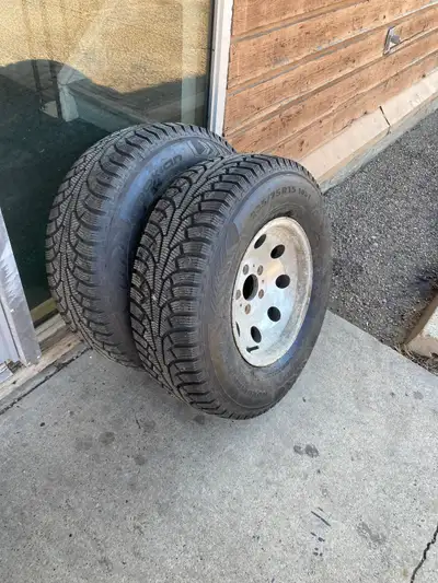 1987 gmc 15 inch aluminum truck rally wheels 5 on 5 bolt pattern 2 like new studded winter tires and...
