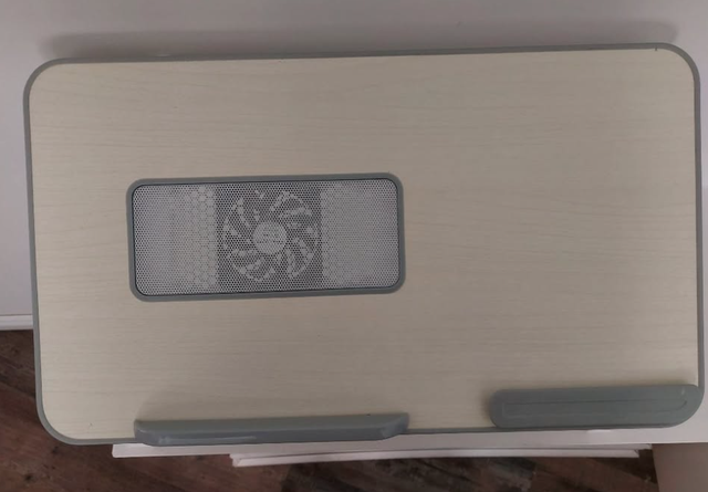 Adjustable laptop table with cooling fan in Laptop Accessories in Cambridge - Image 5