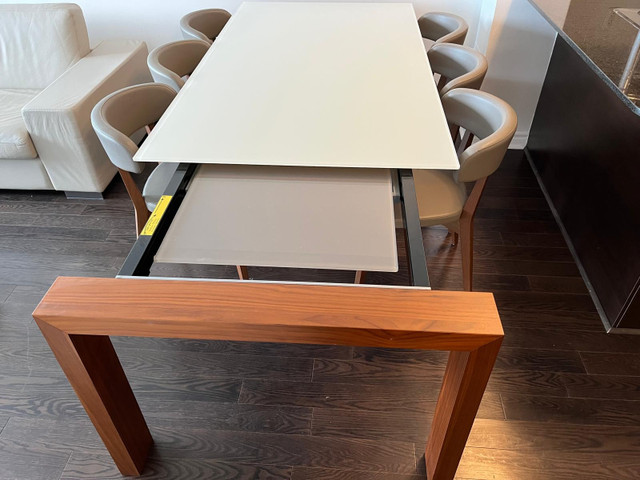 Italian Extendable Dining Table by Sigma – Glass Top in Dining Tables & Sets in City of Toronto - Image 2