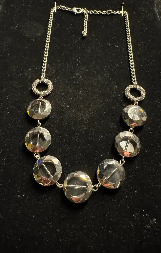 Bracelets & necklaces sold separate or price for mix n match in Jewellery & Watches in Edmonton - Image 6