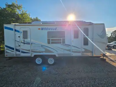2010 Wildwood LA T23 Hardwall — Luxury Addition, NOT a Regular Wildwood! Asking Price: $15,500 (OBO)...