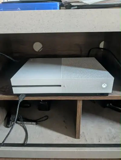 Xbox one s, View more
