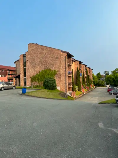 ***LOGEMENT 3 1/2 À LOUER 2515 RUE BEAUDRY, SHERBROOKE***