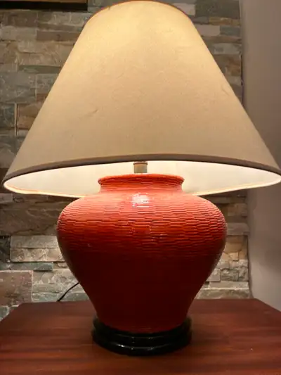 LAMPE DE TABLE (BASE CÉRAMIQUE), View more