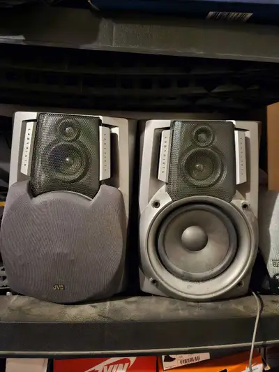 JVC bookshelf speakers , View more